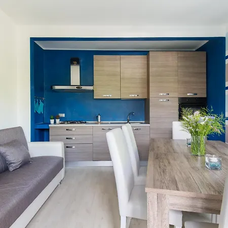 Apartment Indigo Blue *