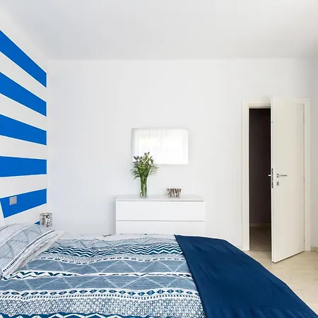 Indigo Blue Apartment Cannobio