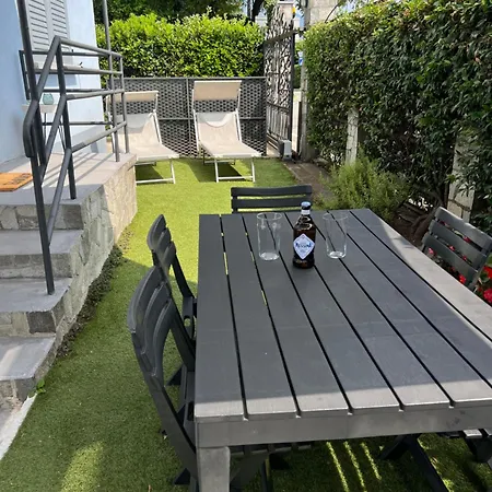 Indigo Blue Apartment