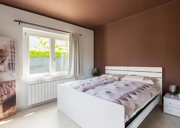 Indigo Blue * Cannobio